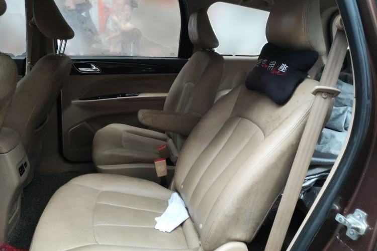 Used Baojun 730 2015 1.8L Manual Luxury Navigation ESP Version 7-seater Left Rear Seat