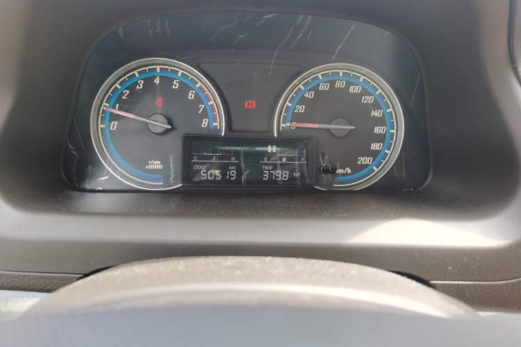 Used Baojun 730 2015 1.8L Manual Luxury Navigation ESP Version 7-seater Odometer Close Up