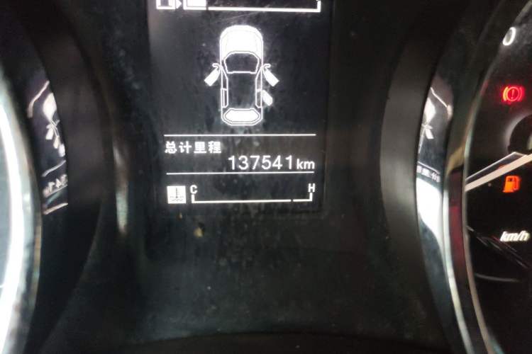 Used Baojun 730 2015 1.8L Manual Luxury Navigation ESP Version 7-seater Odometer Close Up