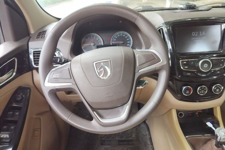Used Baojun 730 2015 1.8L Manual Comfort ESP Version 7-seater Steering Wheel