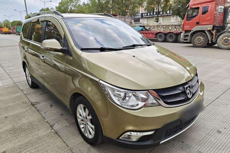Used Baojun 730 2015 1.8L Manual Luxury Navigation ESP Version 7-seater Exterior 2