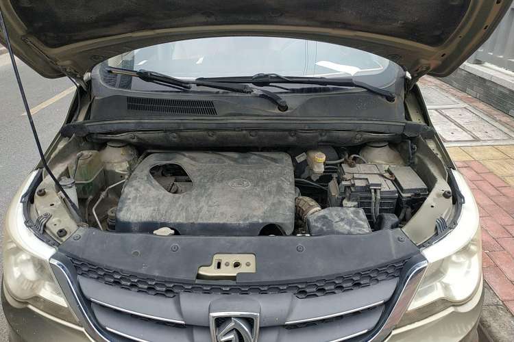 Used Baojun 730 2015 1.8L Manual Luxury Navigation ESP Version 7-seater Engine Bay