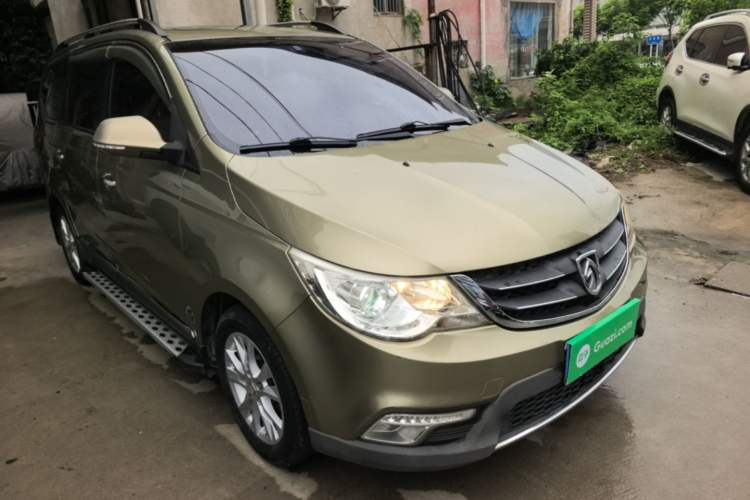 Used Baojun 730 2015 1.8L Manual Luxury Navigation ESP Version 7-seater Exterior 1