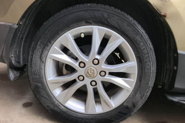 Used Baojun 730 2015 1.8L Manual Luxury Navigation ESP Version 7-seater Exterior 5