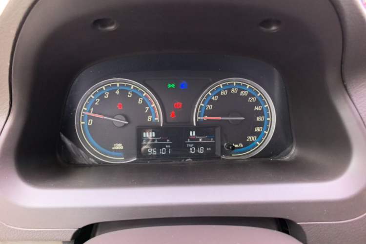 Used Baojun 730 2015 1.8L Manual Luxury Navigation ESP Version 7-seater Instrument Cluster
