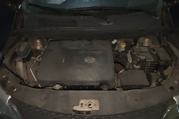 Used Baojun 730 2015 1.8L Manual Comfort ESP Version 7-seater Engine Bay