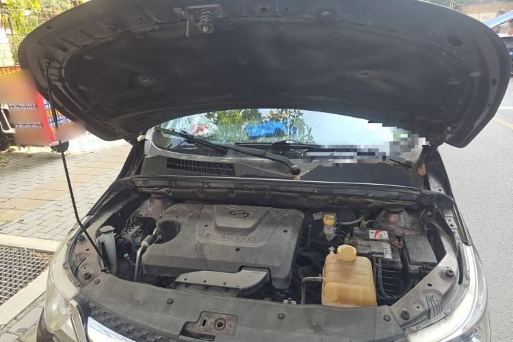 Used Baojun 730 2015 1.8L Manual Comfort ESP Version 7-seater Engine Bay