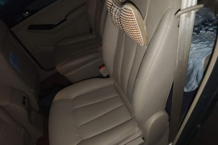 Used Baojun 730 2015 1.8L Manual Comfort ESP Version 7-seater Left Rear Seat