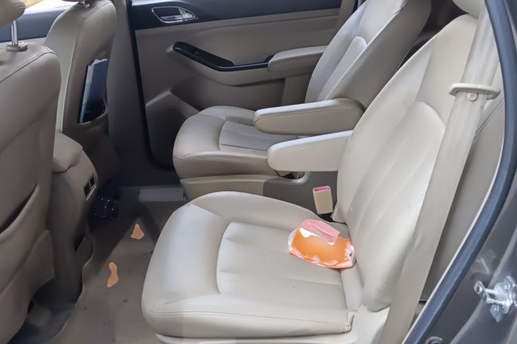 Used Baojun 730 2015 1.8L Manual Comfort ESP Version 7-seater Left Rear Seat