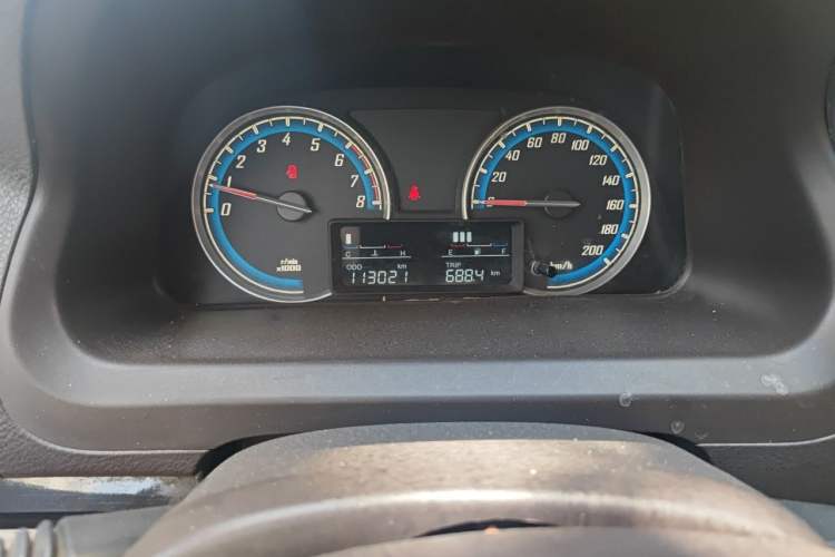 Used Baojun 730 2015 1.8L Manual Luxury Navigation ESP Version 7-seater Odometer Close Up