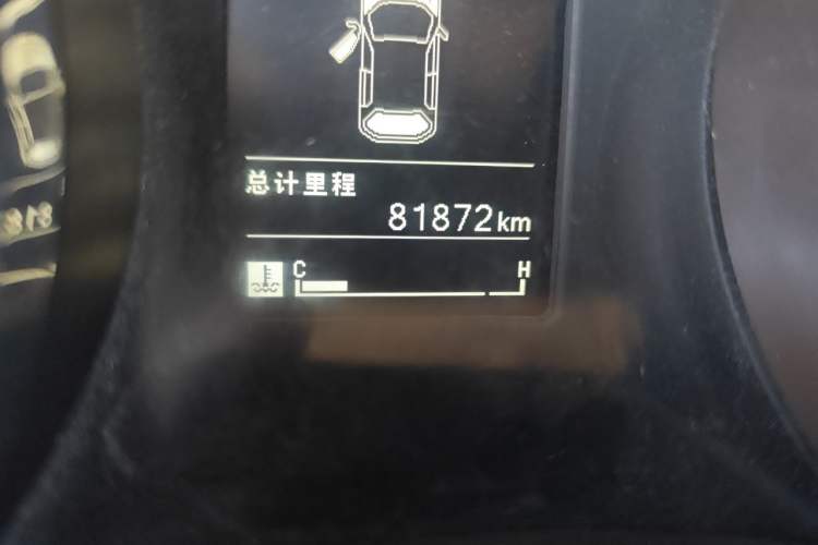 Used Baojun 730 2015 1.8L Manual Comfort ESP Version 7-seater Odometer Close Up