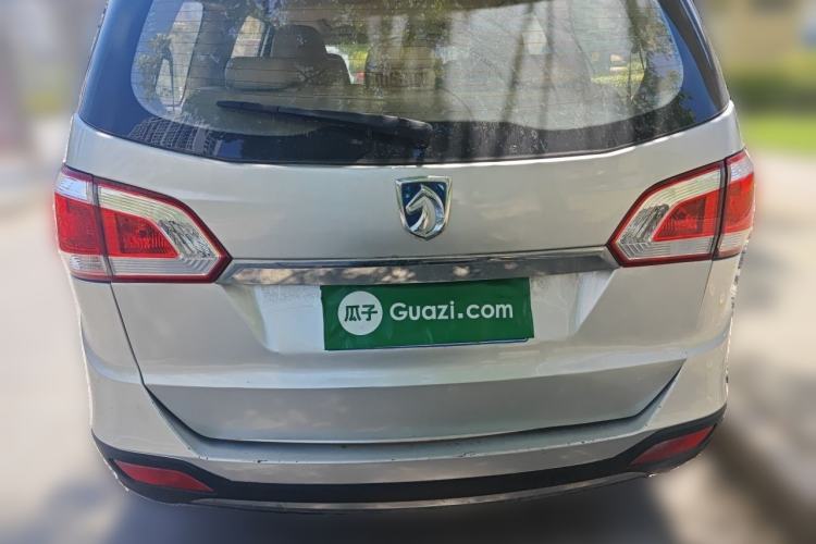 Used Baojun 730 2015 1.8L Manual Luxury Navigation ESP Version 7-seater Rear