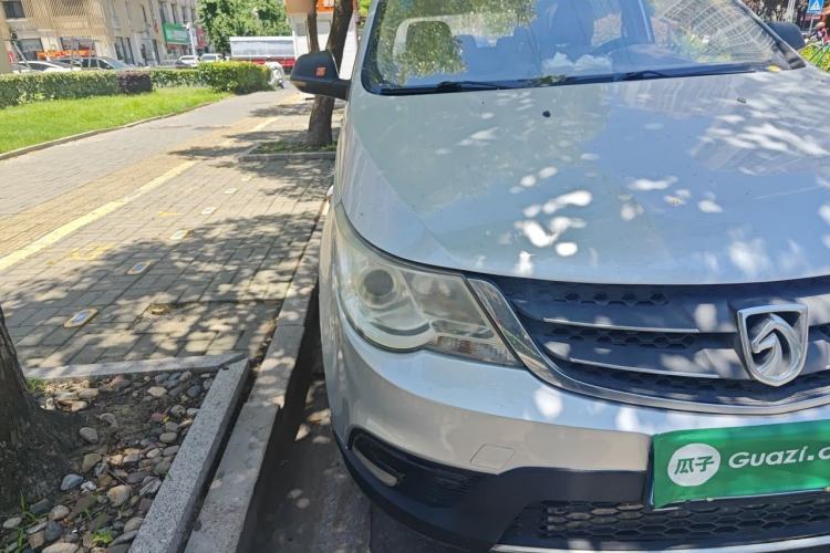 Used Baojun 730 2015 1.8L Manual Luxury Navigation ESP Version 7-seater Right Front Headlight
