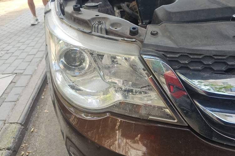 Used Baojun 730 2015 1.8L Manual Comfort ESP Version 7-seater Right Front Headlight