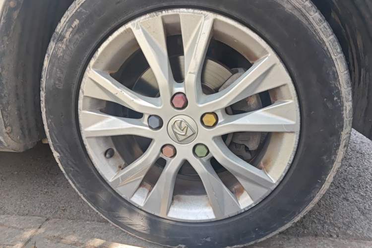 Used Baojun 730 2015 1.8L Manual Luxury Navigation ESP Version 7-seater Right Front Wheel Hub