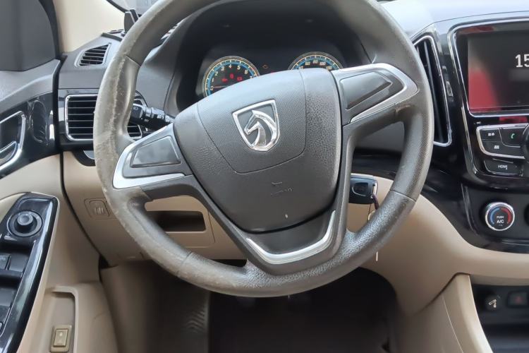 Used Baojun 730 2015 1.8L Manual Comfort ESP Version 7-seater Steering Wheel