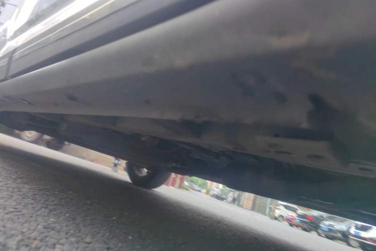 Used Baojun 730 2015 1.8L Manual Comfort ESP Version 7-seater Chassis Front Right
