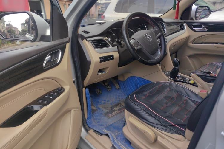 Used Baojun 730 2015 1.8L Manual Comfort ESP Version 7-seater Driver Seat