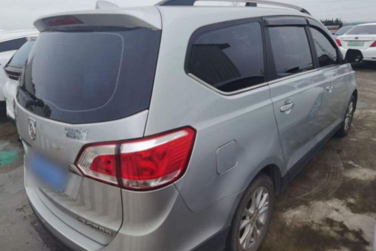 Used Baojun 730 2015 1.8L Manual Luxury Navigation ESP Version 7-seater Exterior 3