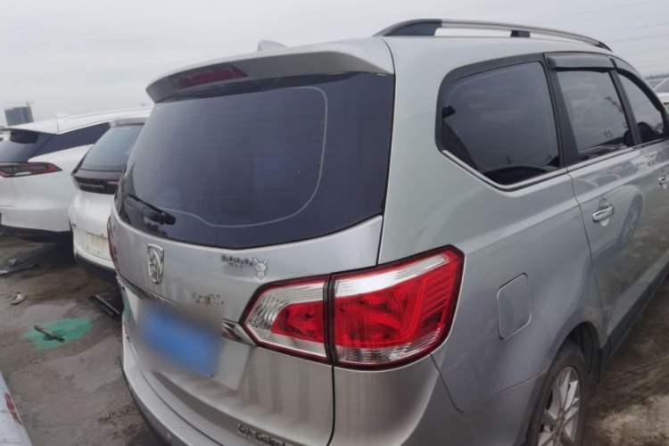Used Baojun 730 2015 1.8L Manual Luxury Navigation ESP Version 7-seater Exterior 4