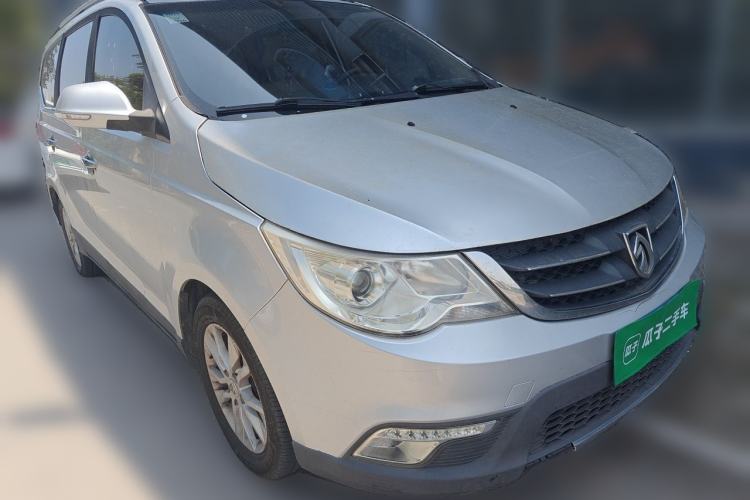 Used Baojun 730 2015 1.8L Manual Luxury Navigation ESP Version 7-seater Front Right 45 Deg