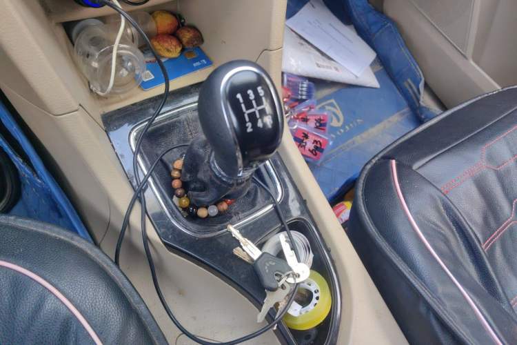 Used Baojun 730 2015 1.8L Manual Comfort ESP Version 7-seater Gear Lever