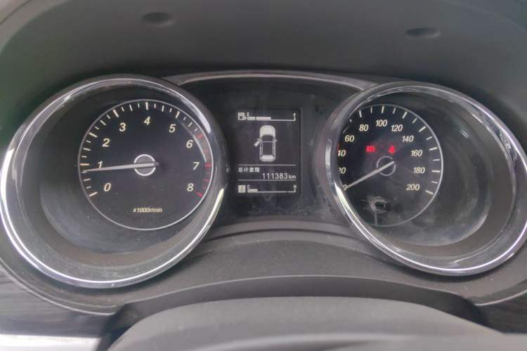 Used Baojun 730 2015 1.8L Manual Comfort ESP Version 7-seater Instrument Cluster
