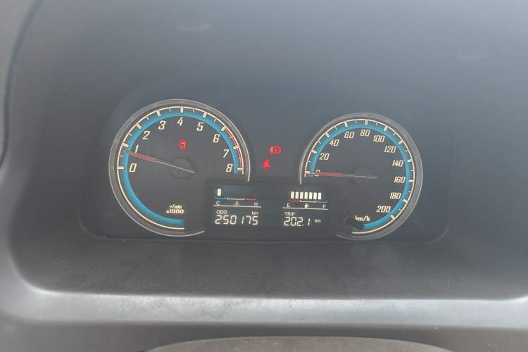 Used Baojun 730 2015 1.8L Manual Luxury Navigation ESP Version 7-seater Instrument Cluster