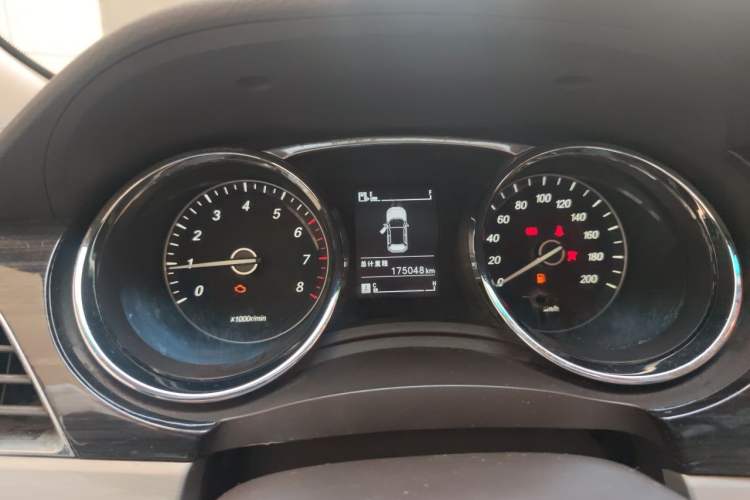 Used Baojun 730 2015 1.8L Manual Luxury Navigation ESP Version 7-seater Instrument Cluster