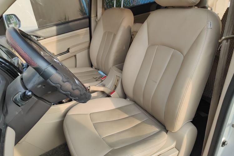 Used Baojun 730 2015 1.8L Manual Luxury Navigation ESP Version 7-seater Left Front Seat