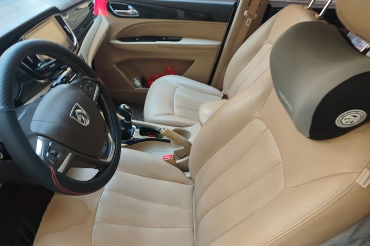 Used Baojun 730 2015 1.8L Manual Luxury Navigation ESP Version 7-seater Left Front Seat