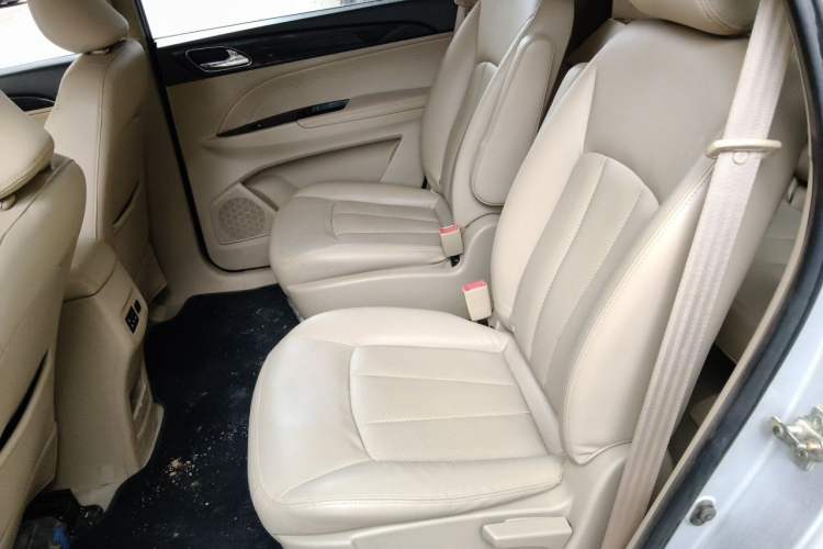 Used Baojun 730 2015 1.8L Manual Comfort ESP Version 7-seater Left Rear Seat