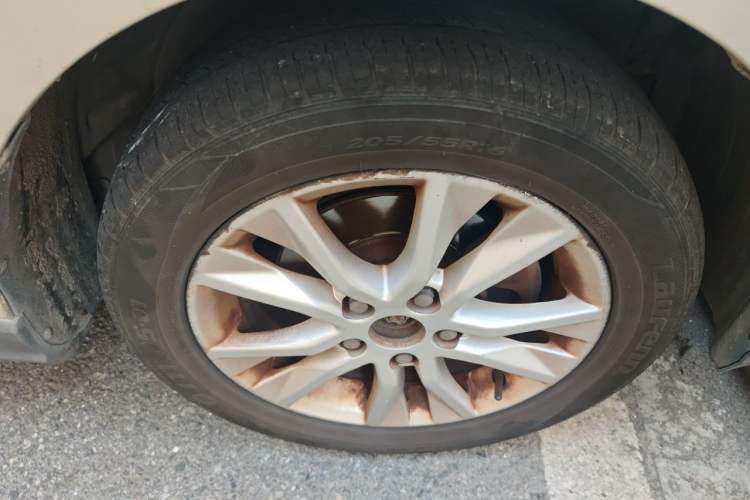 Used Baojun 730 2015 1.8L Manual Luxury Navigation ESP Version 7-seater Right Front Wheel Hub