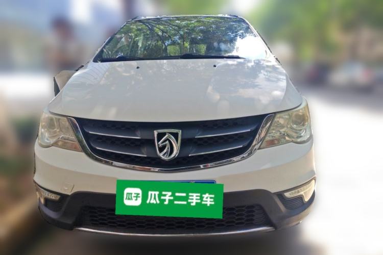 Used Baojun 730 2015 1.8L Manual Luxury Navigation ESP Version 7-seater Front