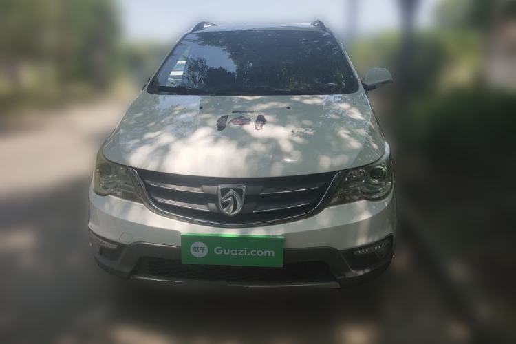 Used Baojun 730 2015 1.8L Manual Comfort ESP Version 7-seater Front