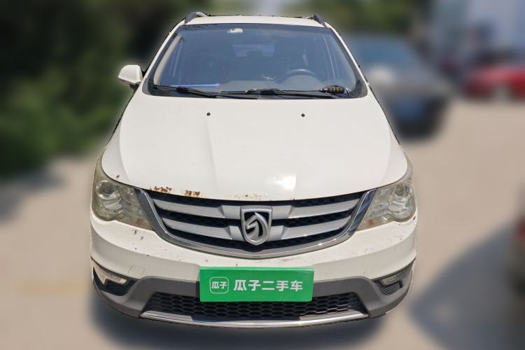 Used Baojun 730 2015 1.8L Manual Comfort ESP Version 7-seater Front