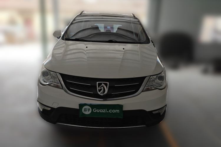 Used Baojun 730 2015 1.8L Manual Comfort ESP Version 7-seater Front