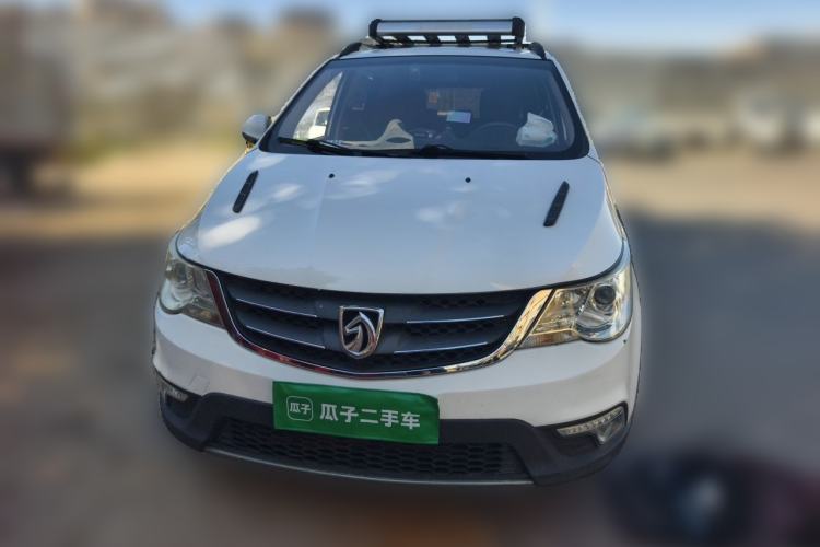 Used Baojun 730 2015 1.8L Manual Luxury Navigation ESP Version 7-seater Front
