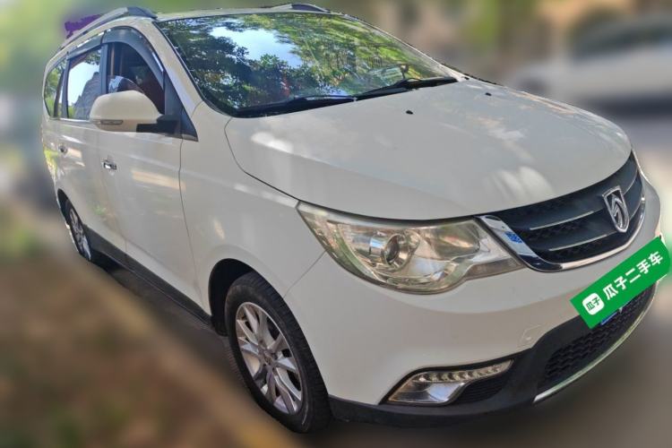 Used Baojun 730 2015 1.8L Manual Luxury Navigation ESP Version 7-seater Front Right 45 Deg