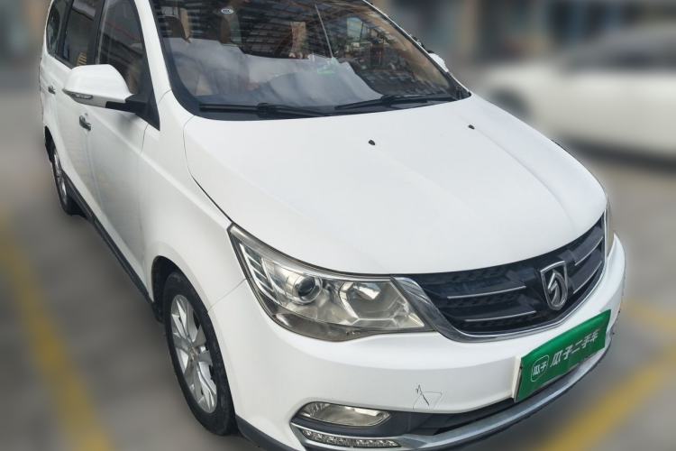 Used Baojun 730 2015 1.8L Manual Luxury Navigation ESP Version 7-seater Front Right 45 Deg