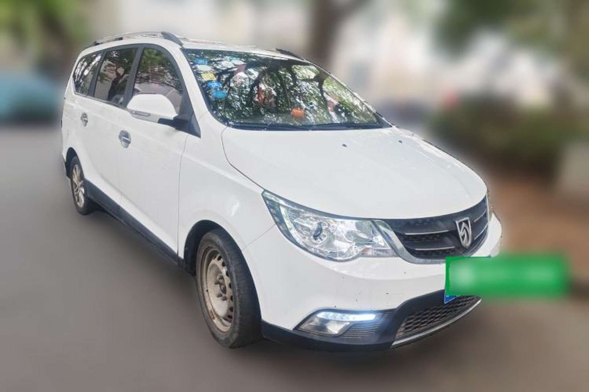Used Baojun 730 2015 1.8L Manual Luxury Navigation ESP Version 7-seater Front Right 45 Deg