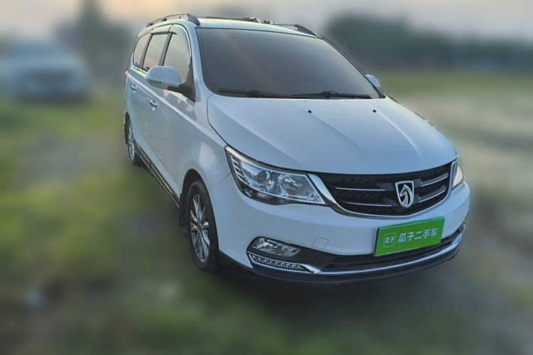 Used Baojun 730 2015 1.8L Manual Luxury Navigation ESP Version 7-seater Front Right 45 Deg