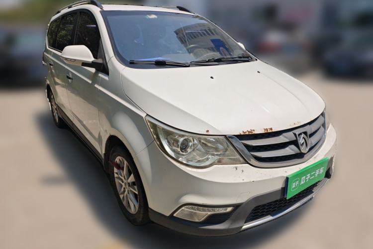 Used Baojun 730 2015 1.8L Manual Comfort ESP Version 7-seater Front Right 45 Deg