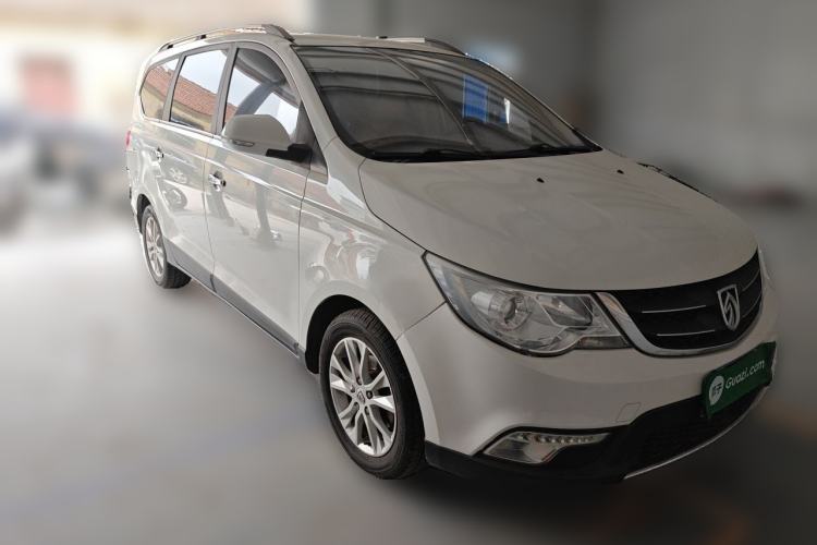 Used Baojun 730 2015 1.8L Manual Comfort ESP Version 7-seater Front Right 45 Deg