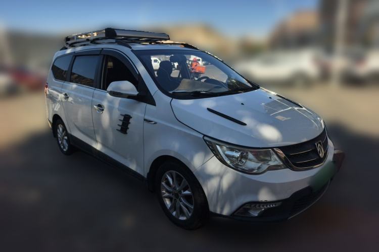 Used Baojun 730 2015 1.8L Manual Luxury Navigation ESP Version 7-seater Front Right 45 Deg