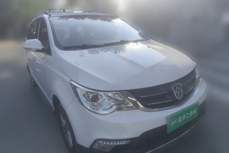 Used Baojun 730 2015 1.8L Manual Luxury Navigation ESP Version 7-seater Front Right 45 Deg