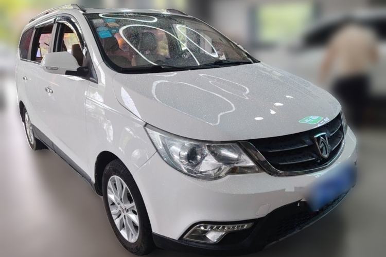 Used Baojun 730 2015 1.8L Manual Luxury Navigation ESP Version 7-seater Front Right 45 Deg