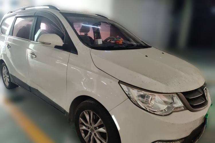 Used Baojun 730 2015 1.8L Manual Luxury Navigation ESP Version 7-seater Front Right 45 Deg