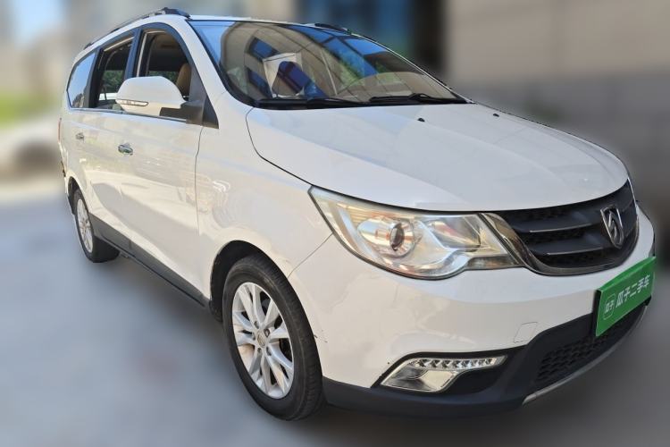Used Baojun 730 2015 1.8L Manual Comfort ESP Version 7-seater Front Right 45 Deg