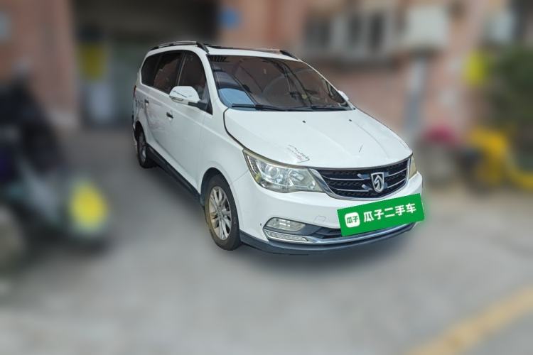 Used Baojun 730 2015 1.8L Manual Luxury Navigation ESP Version 7-seater Front Right 45 Deg